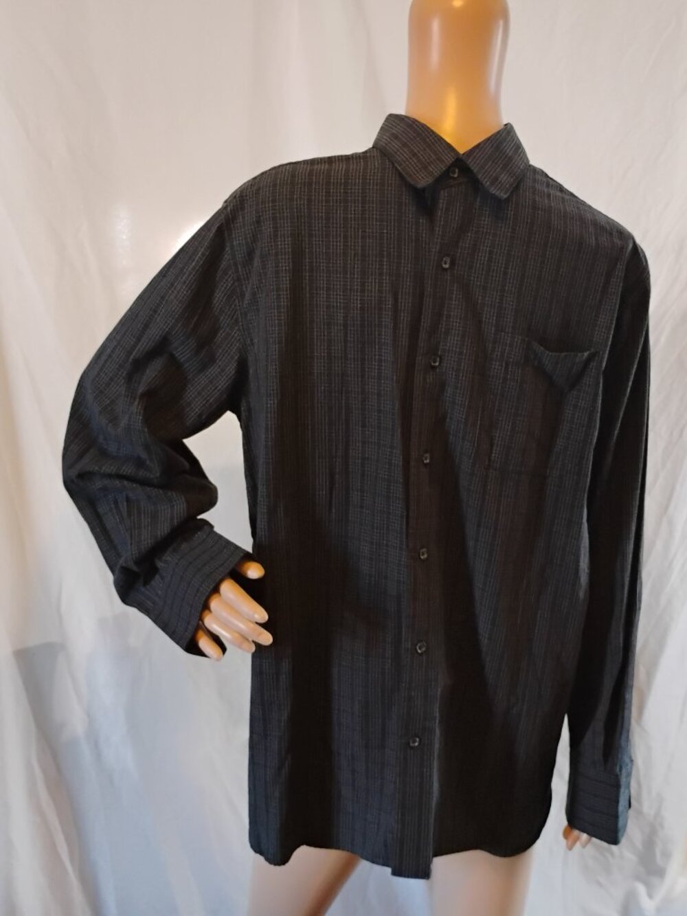 Axist | Black & White Small Square Print Dress Shirt | Medium | Like New